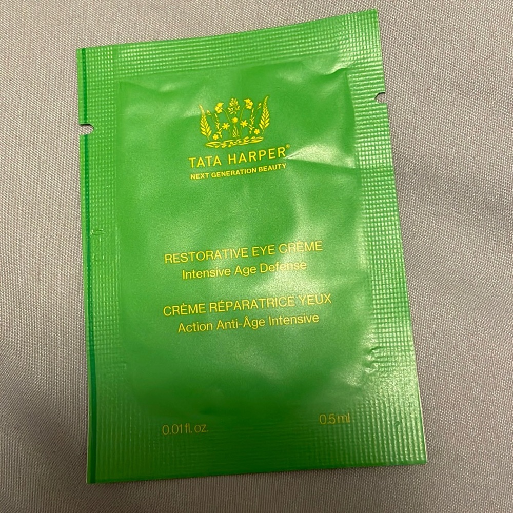 Tata Harper restorative eye cream action anti age intensive